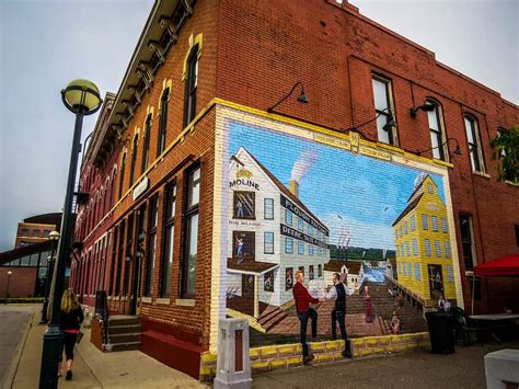 things to do in moline illinois.